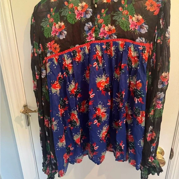 NWOT Anthropologie Blink London Floral Blouse - Blue and Red, Medium - Picture 7 of 7